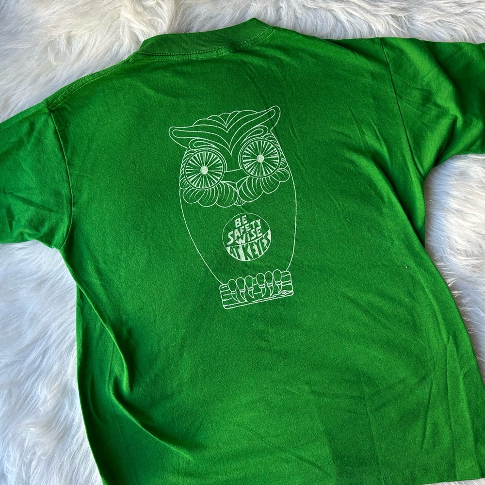 🔥SOLD🔥Vintage 70s green owl graphic tee